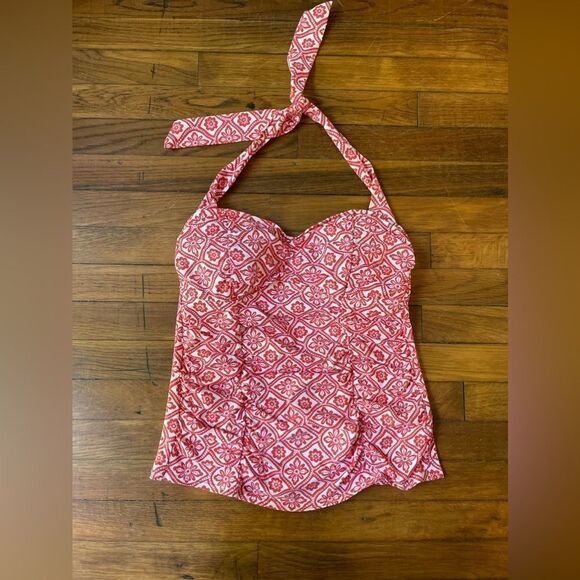 LANDS END size 8 Swim top- adjustable tie halter top. Red white purple pattern - Picture 1 of 9